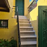 The 4Th Old Town Suites *