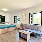 The 4Th Old Town Suites *