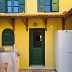 The 4Th Old Town Suites