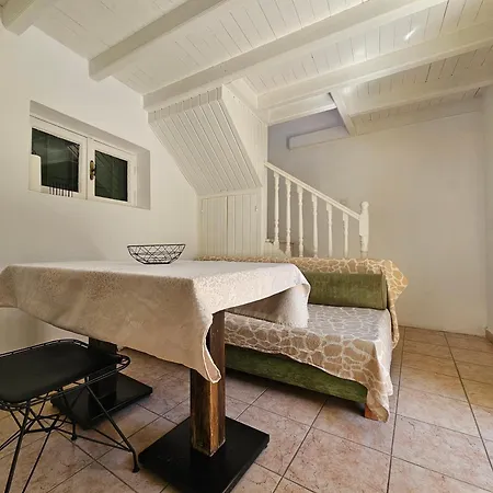 Otc Mini Old Town Apartment