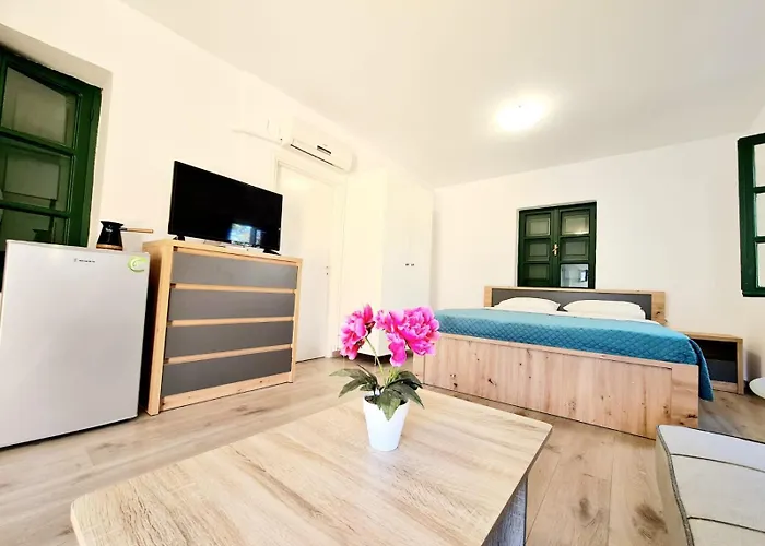 The 4Th Old Town Suites * Rhodes City